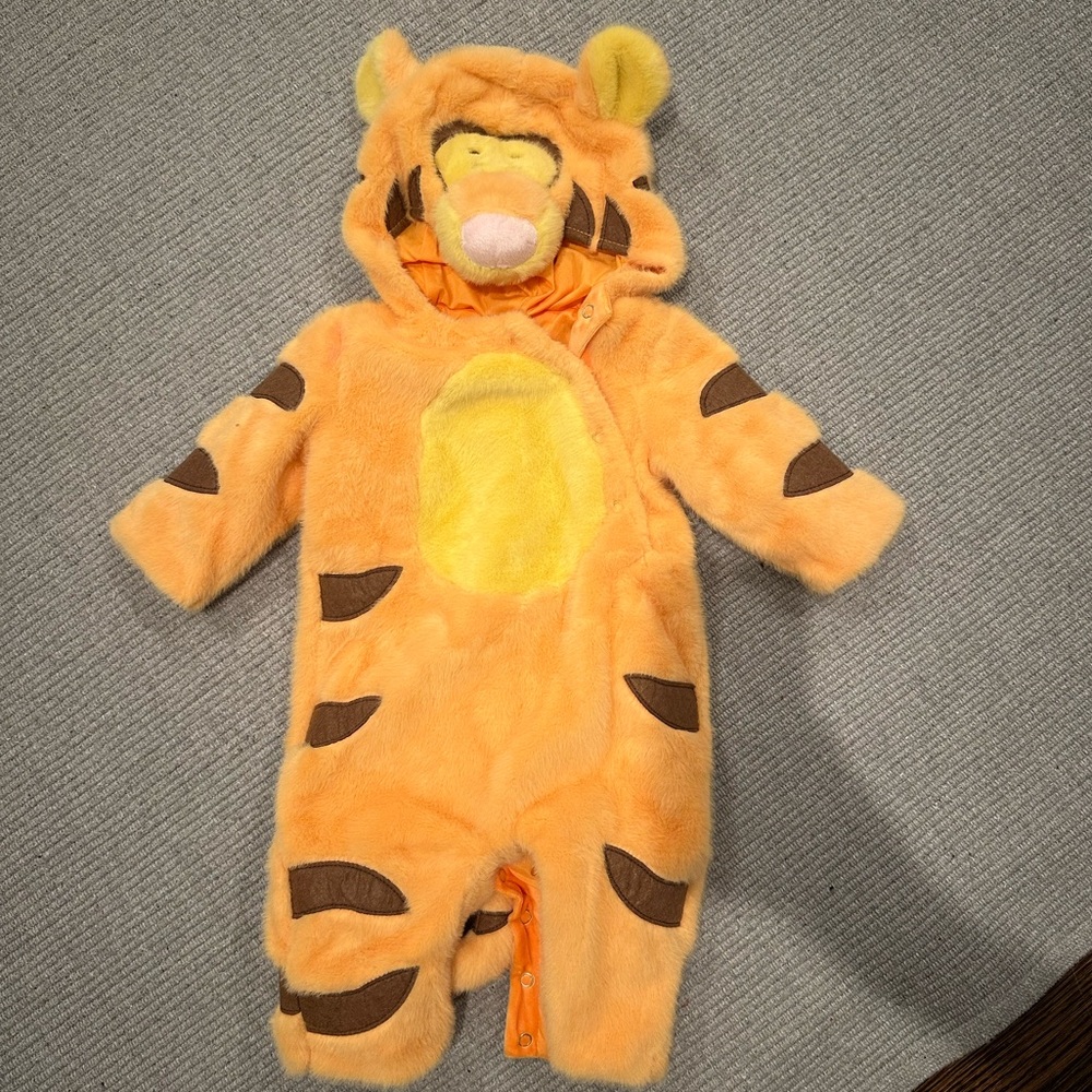 Pottery Barn Kids Tigger Costume 0-6 Months